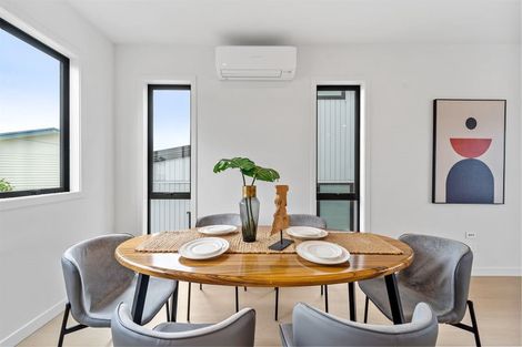 Photo of property in 1/591a East Coast Road, Browns Bay, Auckland, 0632