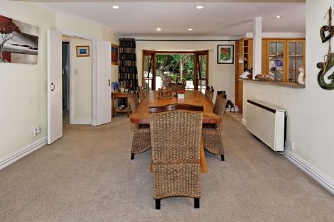 Photo of property in 31 Napuka Road, Henderson Valley, Auckland, 0612