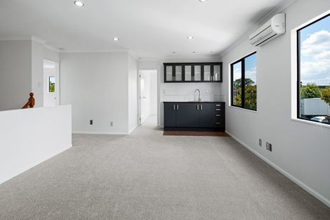 Photo of property in 35 Kestev Drive, Flat Bush, Auckland, 2016