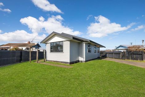 Photo of property in 3 Waitai Street, Castlecliff, Whanganui, 4501