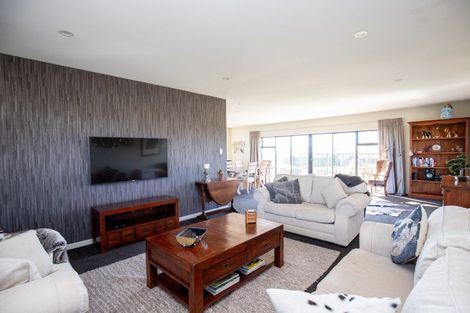 Photo of property in 3 Mcquarrie Place, Ngatea, 3503