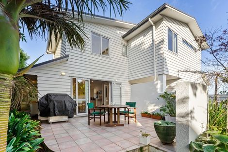 Photo of property in 18a Sylvan Park Avenue, Milford, Auckland, 0620