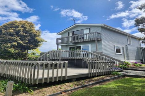 Photo of property in 302 Rangatira Road, Beach Haven, Auckland, 0626