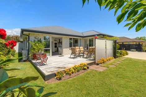 Photo of property in 18 Oakwood Way, Papamoa Beach, Papamoa, 3118