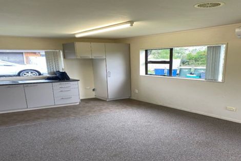 Photo of property in 4 Heversham Place, Glendene, Auckland, 0602