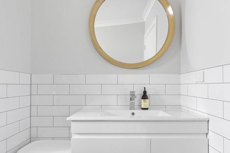 Photo of property in 12 Mcdonnell Street, Omokoroa, 3114