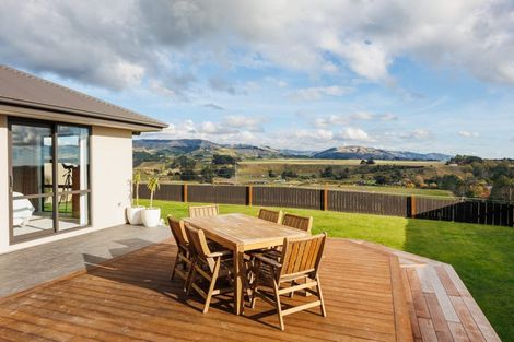 Photo of property in 156 Pacific Drive, Fitzherbert, Palmerston North, 4410