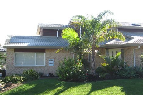 Photo of property in 3 Noel Williams Place, Windsor Park, Auckland, 0630