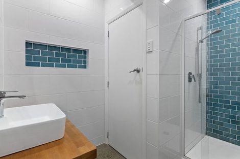 Photo of property in 40 Rona Street, Eastbourne, Lower Hutt, 5013
