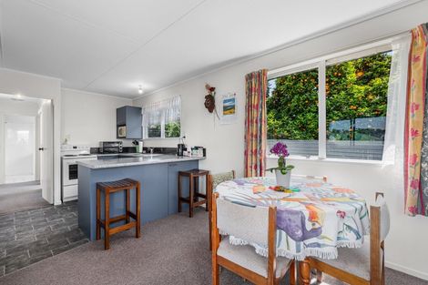 Photo of property in 38 Queen Road, Bellevue, Tauranga, 3110