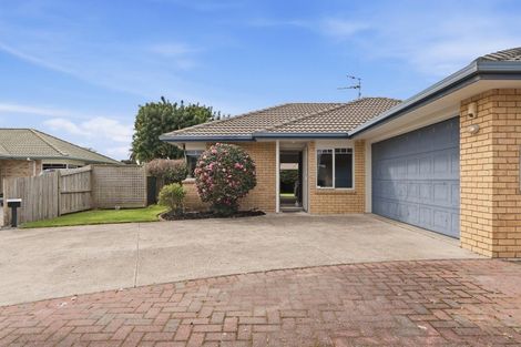 Photo of property in 8 Evergreen Glade, Papamoa Beach, Papamoa, 3118