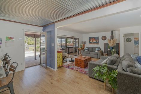 Photo of property in 36 Manaia Road, Tairua, 3508