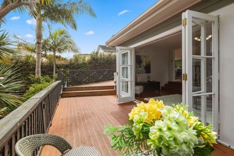 Photo of property in 1/154 Forrest Hill Road, Forrest Hill, Auckland, 0620