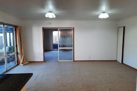 Photo of property in 6 Chokebore Place, Sockburn, Christchurch, 8042