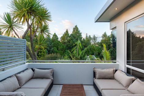 Photo of property in 10 Kahikatea Close, Campbells Bay, Auckland, 0630