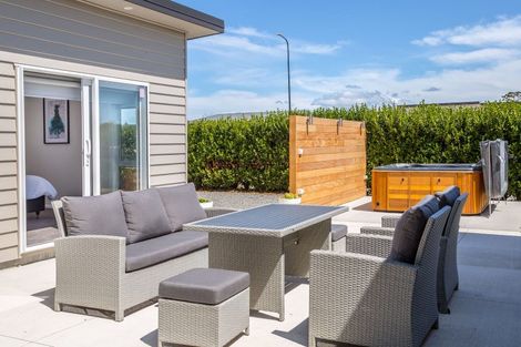 Photo of property in 18 Tuscan Lane, Martinborough, 5711