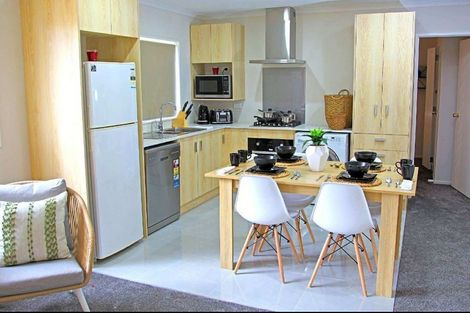 Photo of property in 39a Senator Drive, Manurewa, Auckland, 2105