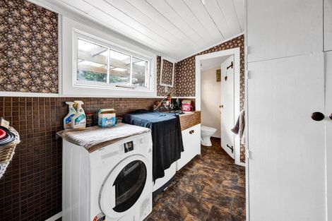 Photo of property in 150 Wirihana Road, Hawera, 4674