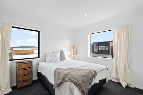 Photo of property in 24 Frank Gill Road, Hobsonville, Auckland, 0616