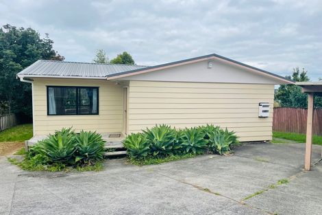 Photo of property in 10a Elizabeth Drive, West Harbour, Auckland, 0618
