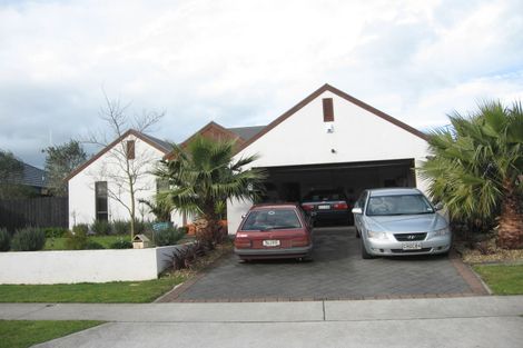 Photo of property in 24 Cranbrook Place, Rototuna North, Hamilton, 3210