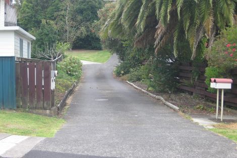 Photo of property in 1/29 Ramillies Place, Glenfield, Auckland, 0629