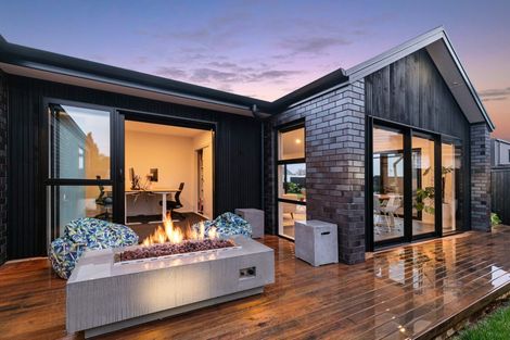 Photo of property in 4a Roland Road, Greenhithe, Auckland, 0632