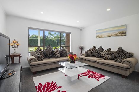 Photo of property in 112 Valley Road, Pukekohe, 2120