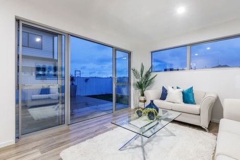 Photo of property in 27 Aviation Drive, Hobsonville, Auckland, 0616