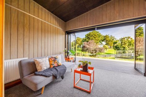 Photo of property in 5 Saint Marys Road, Waipukurau, 4200