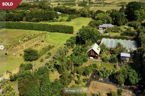 Photo of property in 166a Rimmer Road, Helensville, 0875