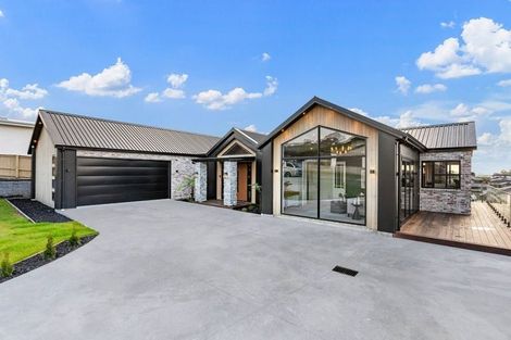 Photo of property in 9 Fisk Road, Pukekohe, 2120