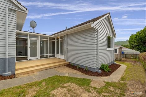 Photo of property in 21b Miranda Street, Cannons Creek, Porirua, 5024