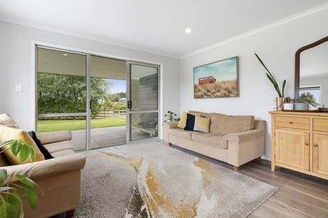 Photo of property in 17 Downer Access Road, Kaukapakapa, 0873