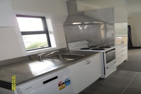 Photo of property in 4 London Road, Korokoro, Lower Hutt, 5012