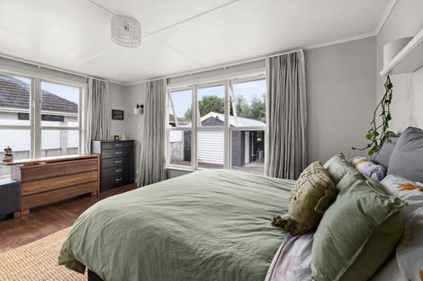 Photo of property in 708 Grove Road, Mayfair, Hastings, 4122