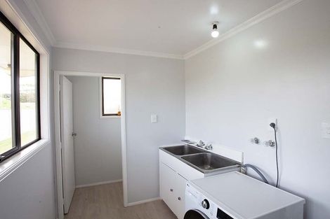 Photo of property in 7 Te Whena Place, Waitara, 4320