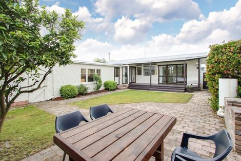 Photo of property in 1/125 Taradale Road, Onekawa, Napier, 4110