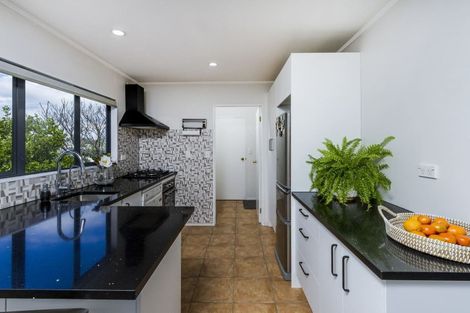 Photo of property in 9l View Road, Glenfield, Auckland, 0627