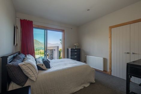 Photo of property in 1 Peak View Ridge, Wanaka, 9305