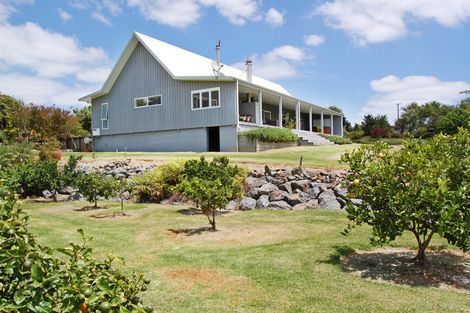 Photo of property in 30 Rangiora Road, Kaiwaka, 0573