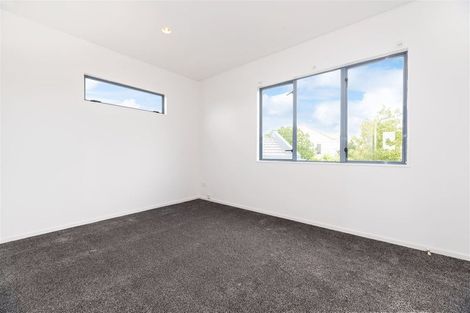 Photo of property in Lakeview Terrace, 19/14 Ambrico Place, New Lynn, Auckland, 0600