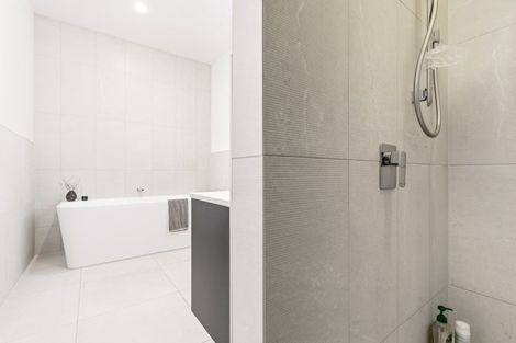 Photo of property in 1 Woodstock Road, Fairfield, Hamilton, 3214