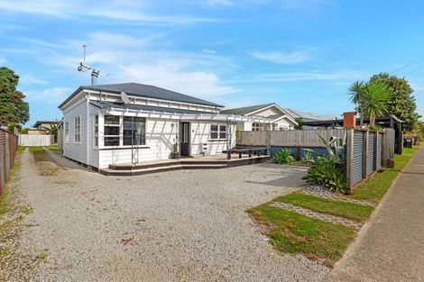 Photo of property in 64 Awapuni Road, Awapuni, Gisborne, 4010