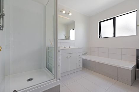 Photo of property in 3b Princess Street, Te Puke, 3119