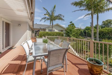 Photo of property in 57a Mellons Bay Road, Mellons Bay, Auckland, 2014