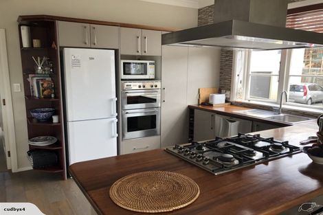 Photo of property in 6 Hindmarsh Street, Johnsonville, Wellington, 6037