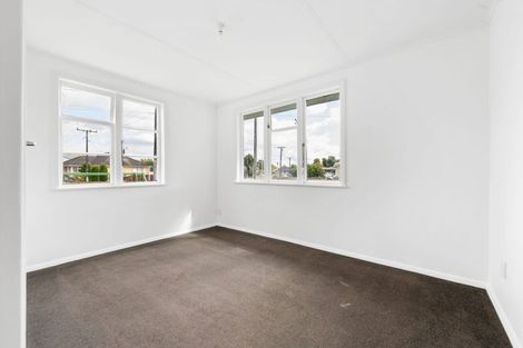 Photo of property in 2 Butler Place, Fairfield, Hamilton, 3214