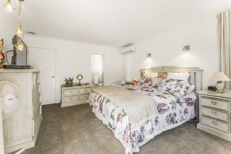 Photo of property in 57a Mellons Bay Road, Mellons Bay, Auckland, 2014