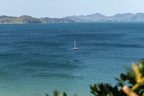 Photo of property in 4 Queens View Road, Russell, 0202